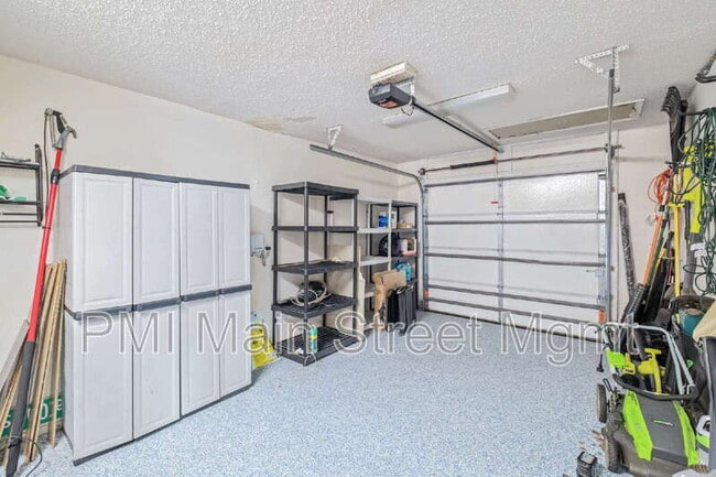 Building Photo - 6677 Ryan Chase Ct