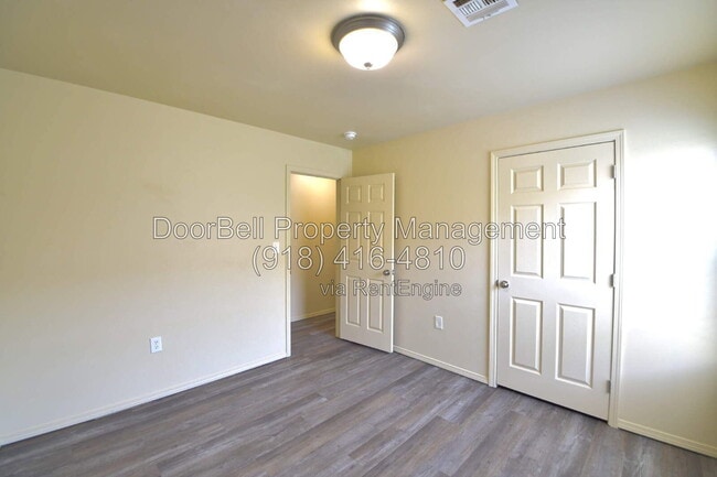 Building Photo - 6009 S Madison Pl