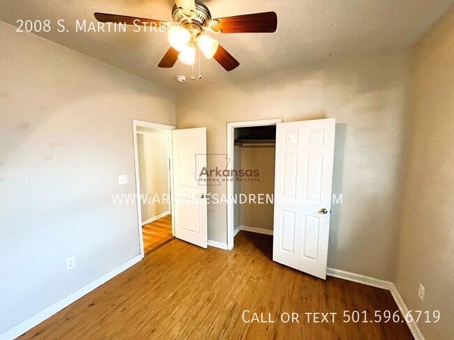 Building Photo - 2008 S Martin St