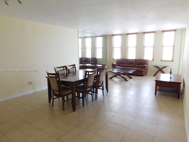 Building Photo - 5401 Collins Ave