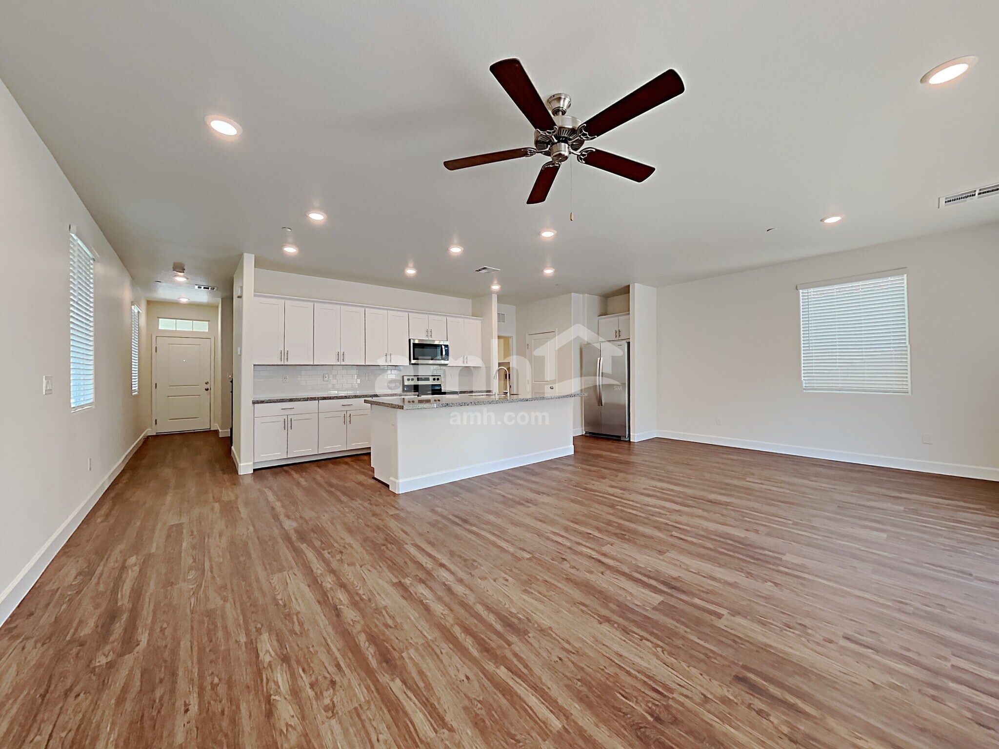 Building Photo - 9617 Harkes Dr