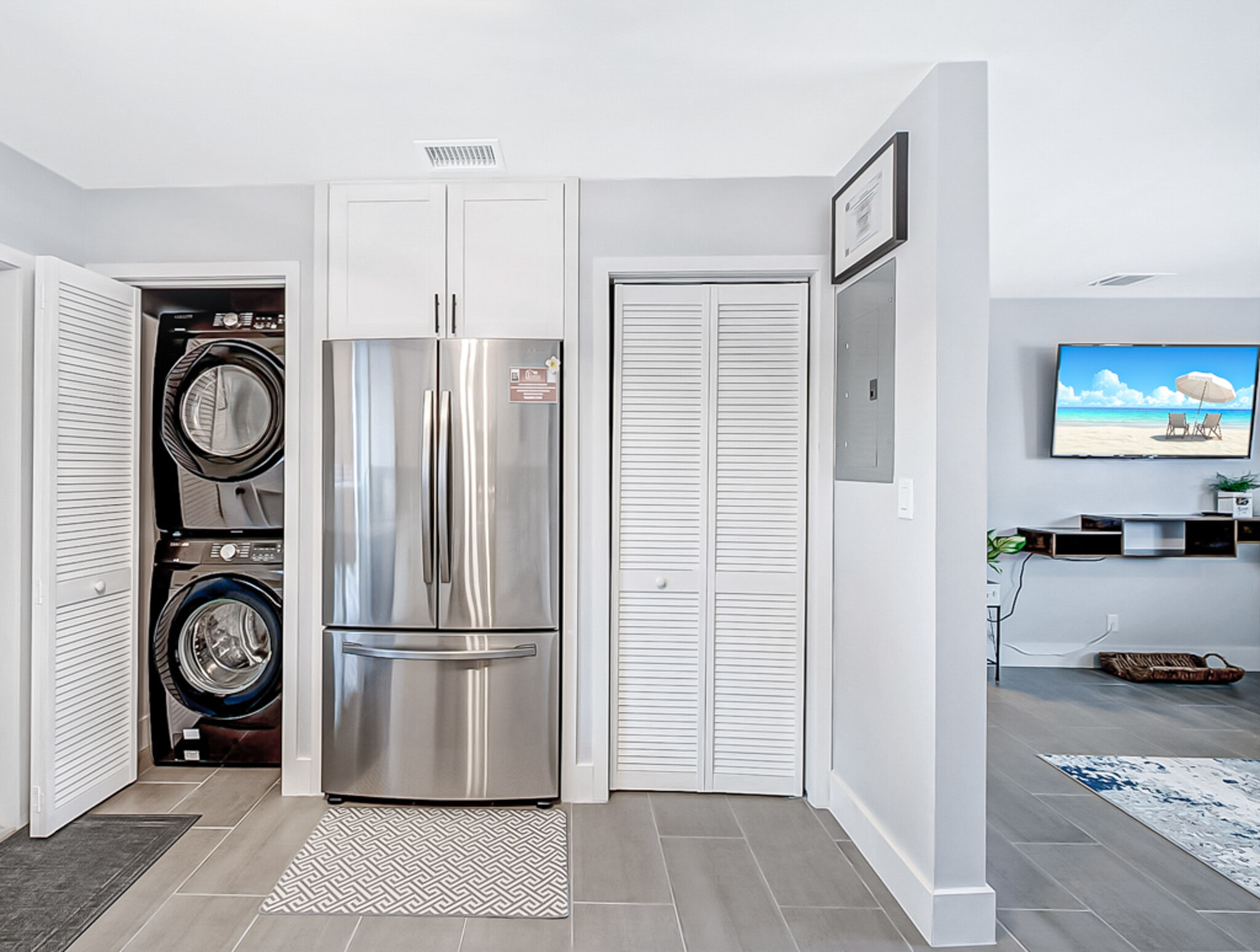 Laundry/kitchen - 2013 Wilkins Ave