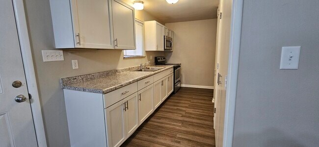 Building Photo - 1442 N Campbell Ave