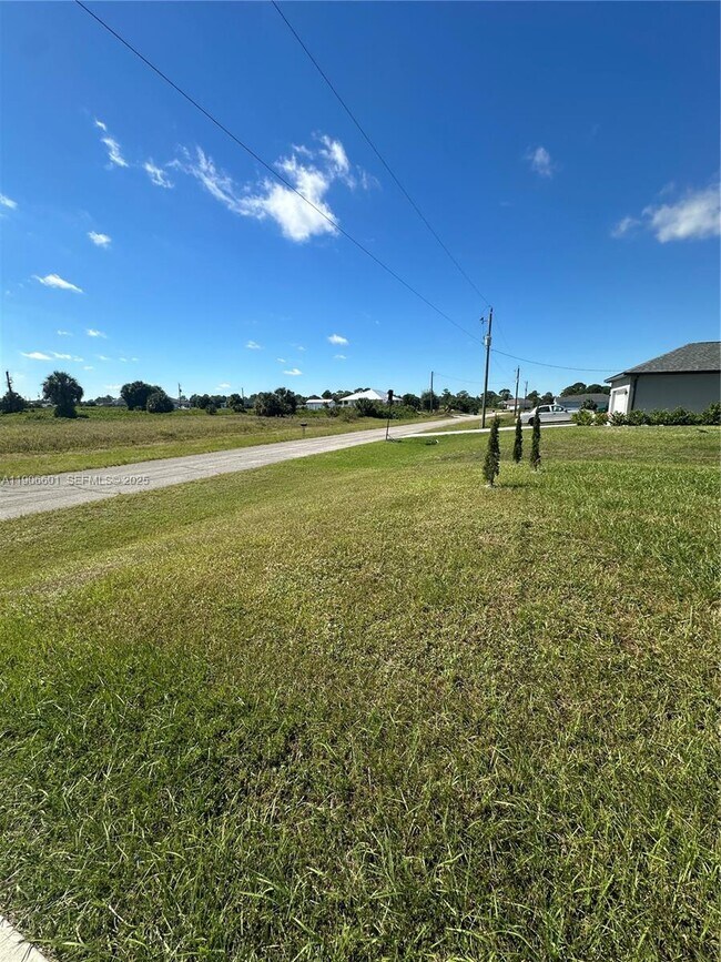 Building Photo - 7003 Burma Cir