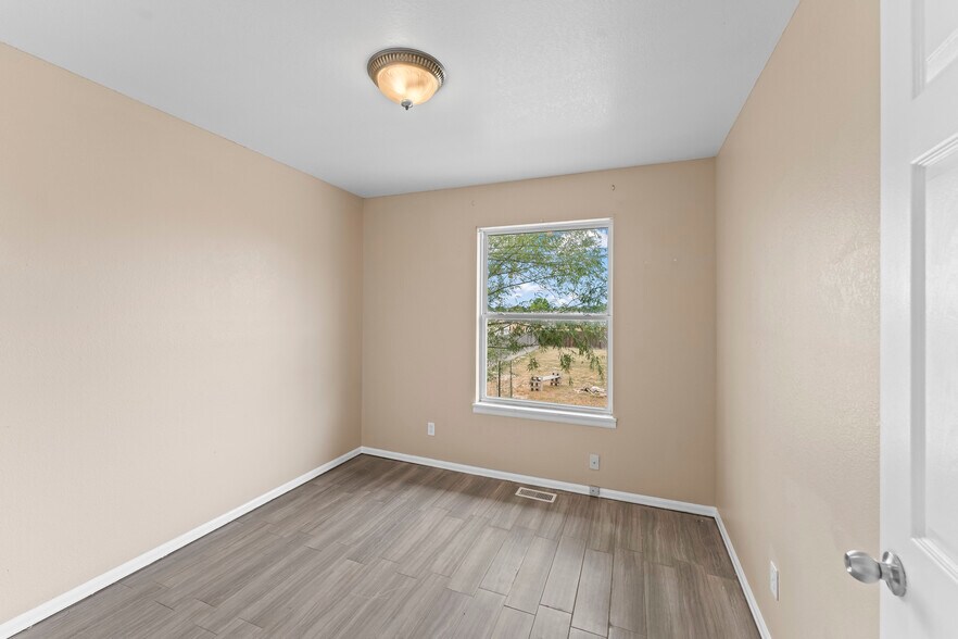 Building Photo - 133 S Spaulding Ave