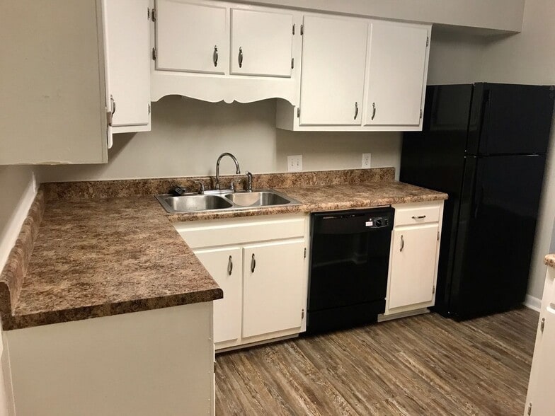 Interior Photo - Camellia Court Apartments