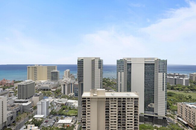 Building Photo - 2121 Ala Wai Blvd