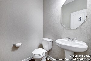 Building Photo - 3427 Silver Set