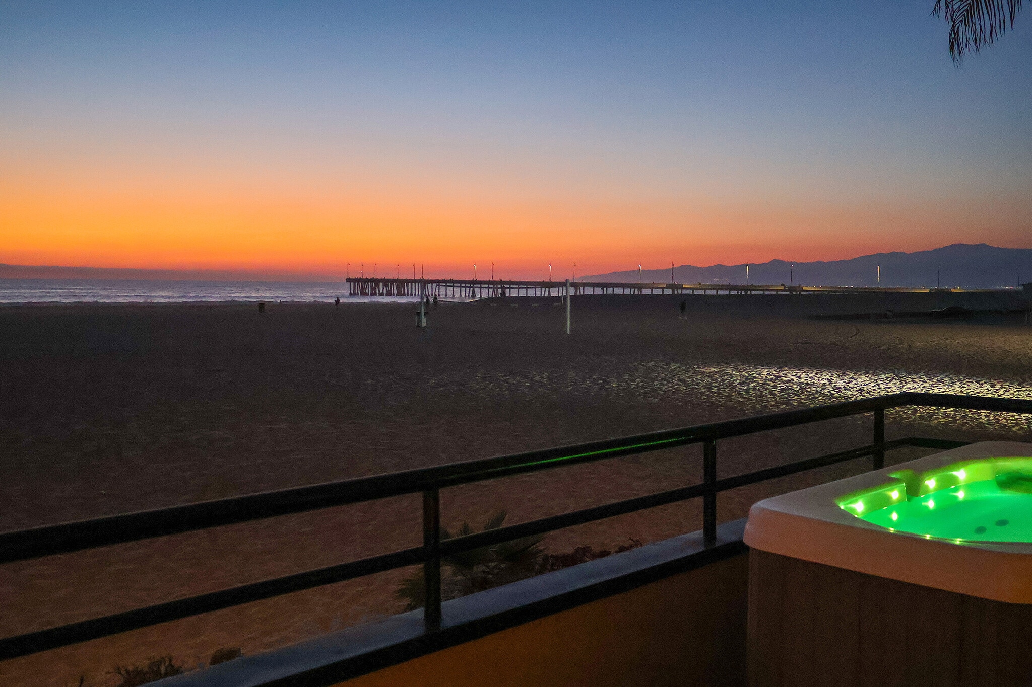 Building Photo - 3505 Ocean Front Walk