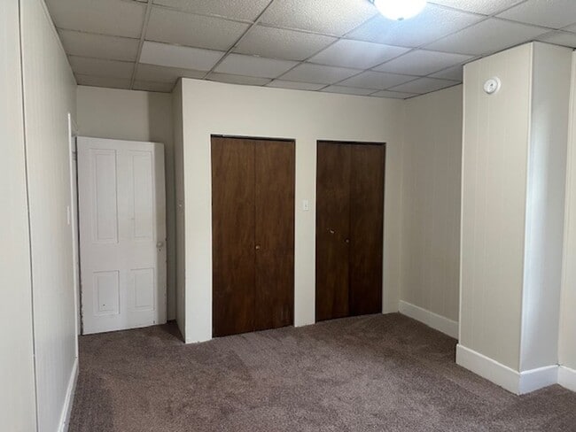 Building Photo - 132 S 5th Ave