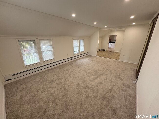 Building Photo - 1787 Stratfield Rd