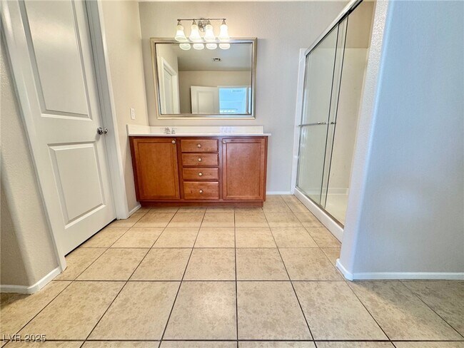 Building Photo - 9413 Sweetwood Ave