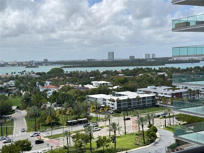 Building Photo - 10185 Collins Ave