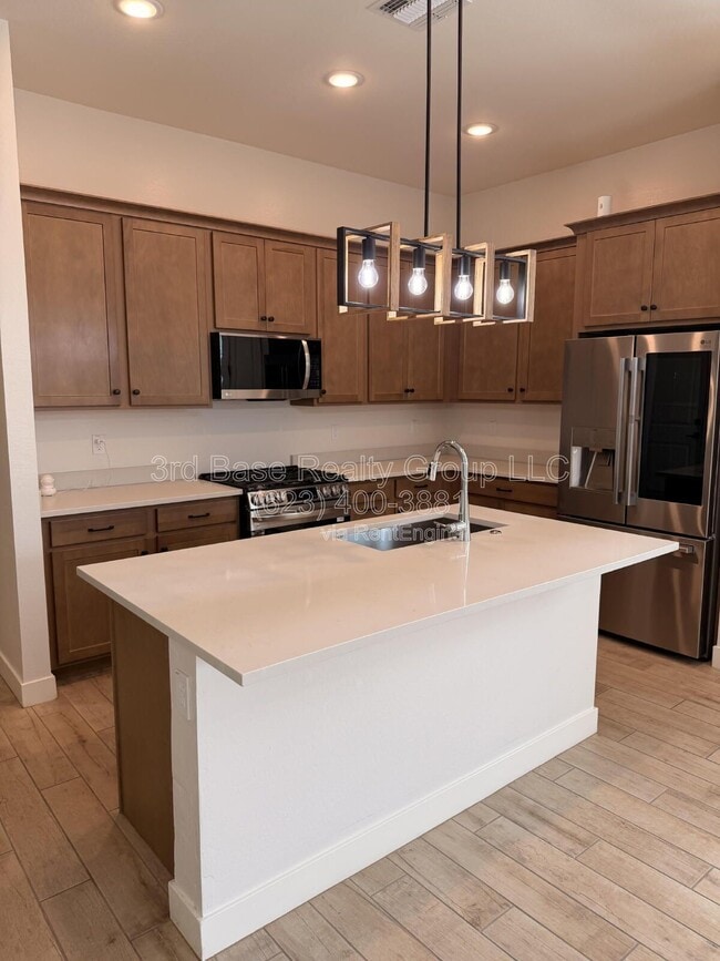 Building Photo - 20363 W Sells Dr