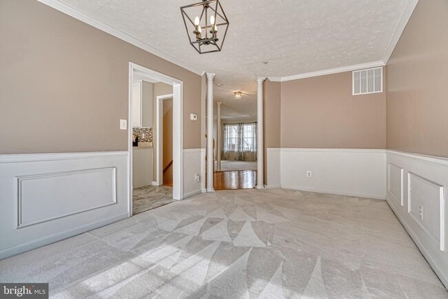 Building Photo - 206 Colgate Dr