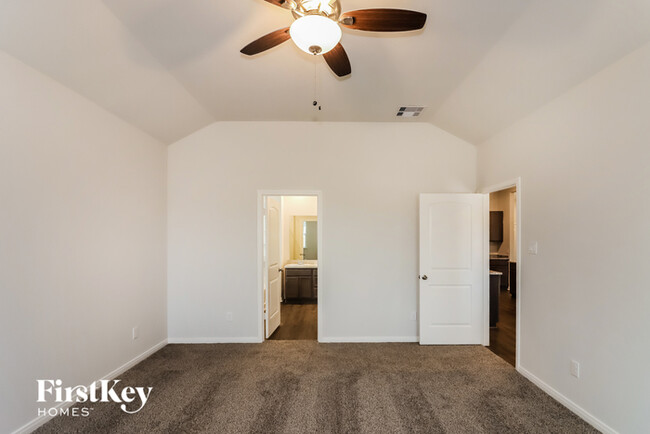 Building Photo - 26015 Babe Ruth Dr