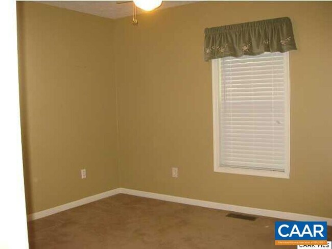 Building Photo - 3Bed/2Bath Lake Monticello Rental