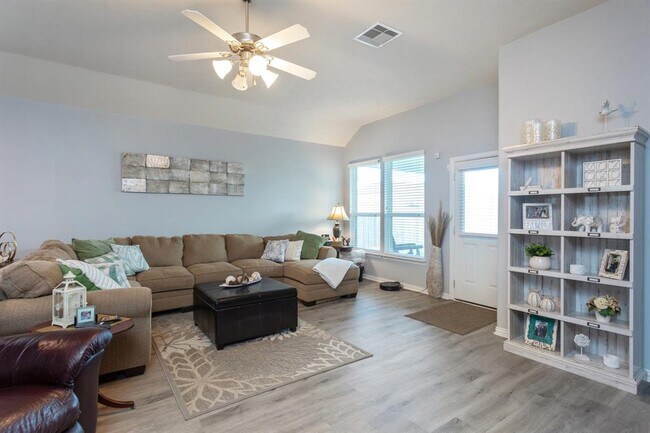 Building Photo - 3056 Winterberry Ln
