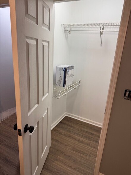 Master closet - 147 Longview Dr