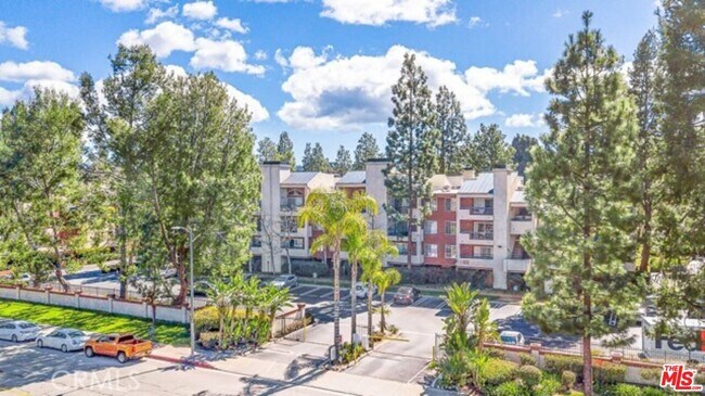 Building Photo - 21520 Burbank Blvd