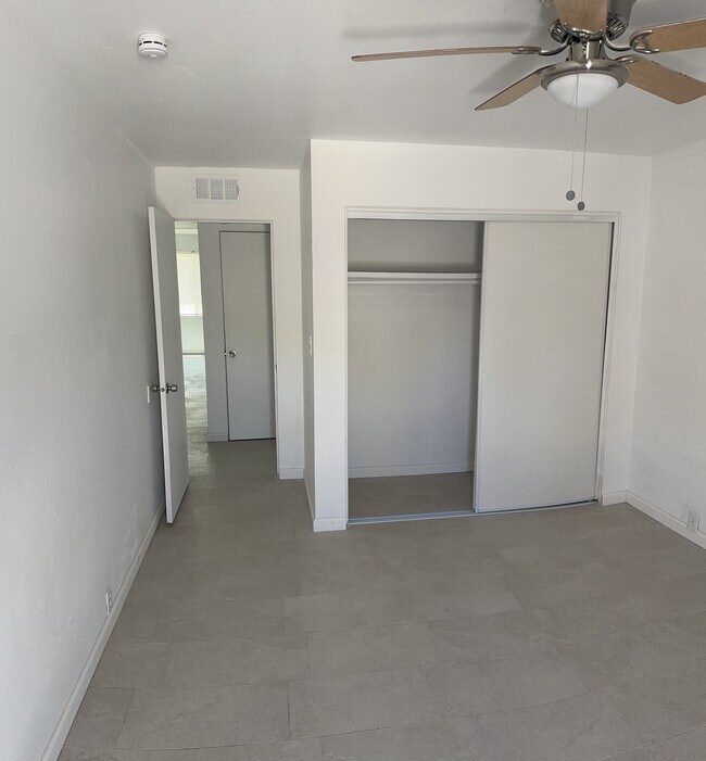 Building Photo - 1234 N Dodge Blvd