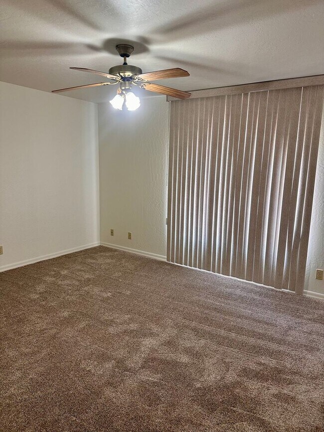 Building Photo - Long Term Rental