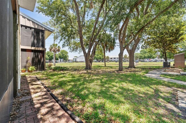 Building Photo - 5071 Eaglesmere Dr