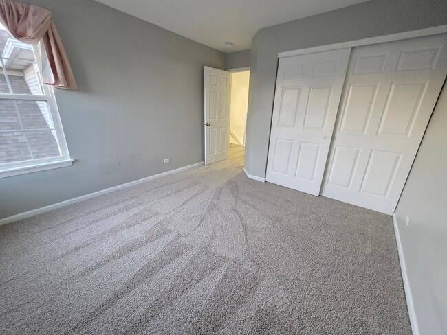 Building Photo - 3076 Kentshire Cir