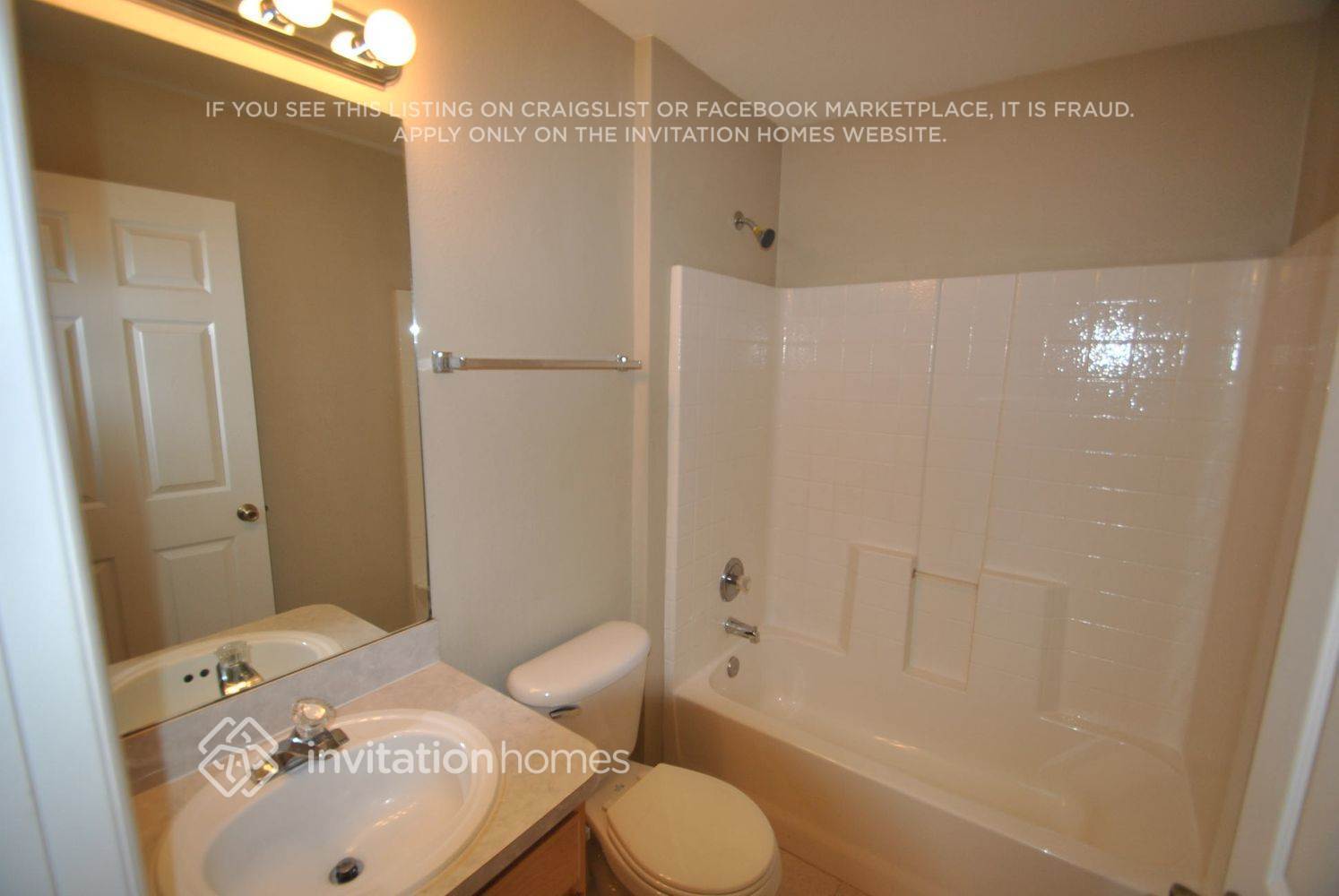 Building Photo - 718 Starland St SE