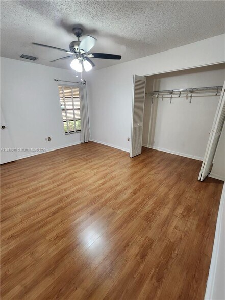 Building Photo - 8666 SW 114th Pl