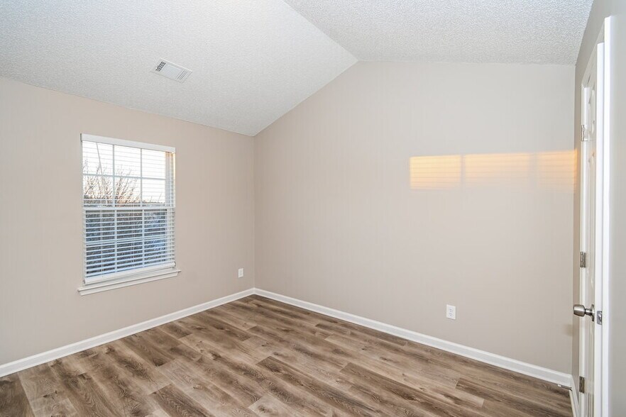 Building Photo - 6657 Delaware Bend