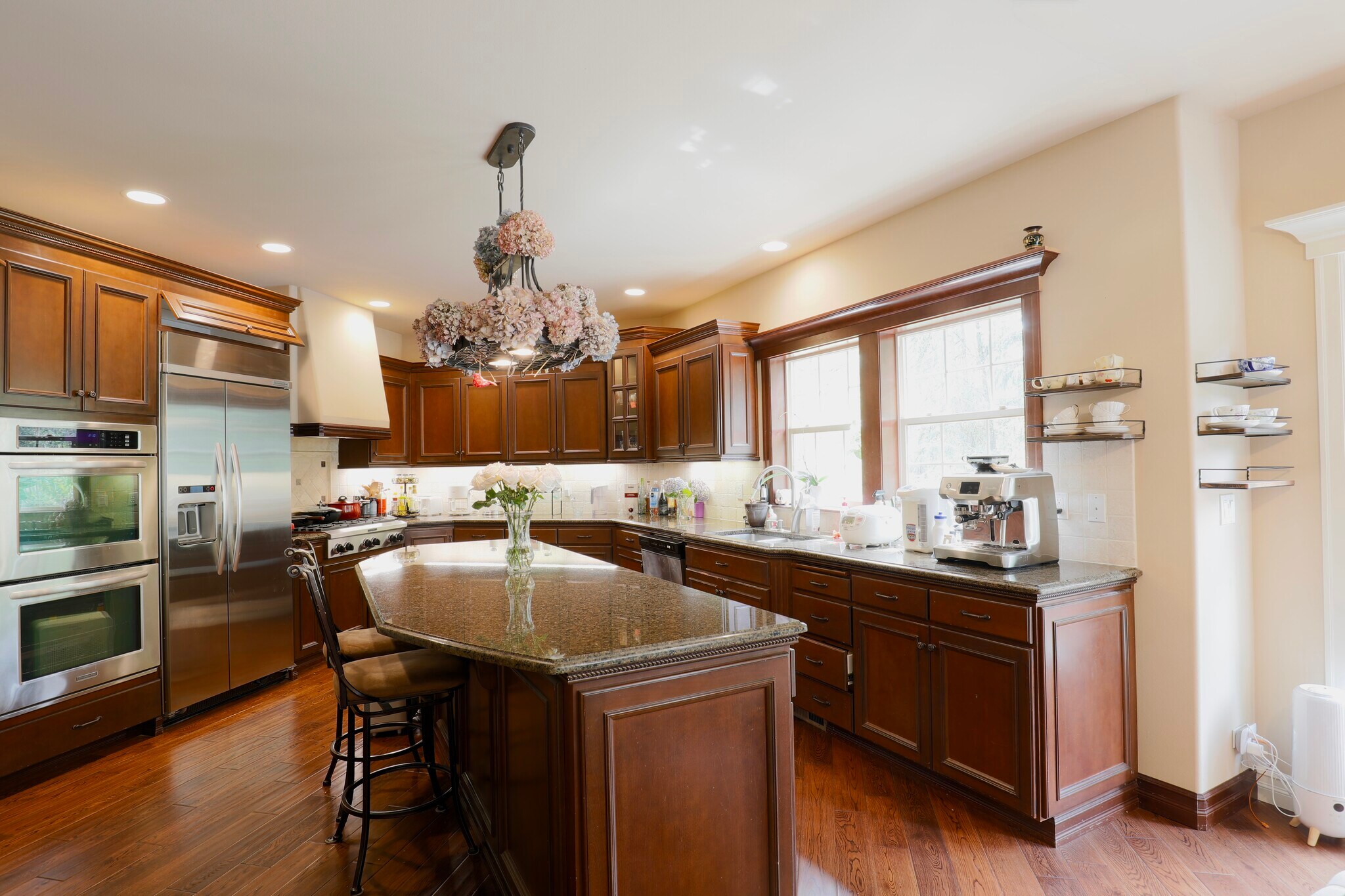 Building Photo - 12323 NE 102nd Ln