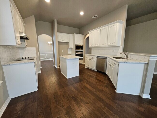 Building Photo - 11612 Wild Pear Ln