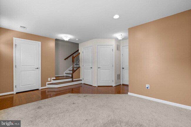 Building Photo - 6974 Kona Dr