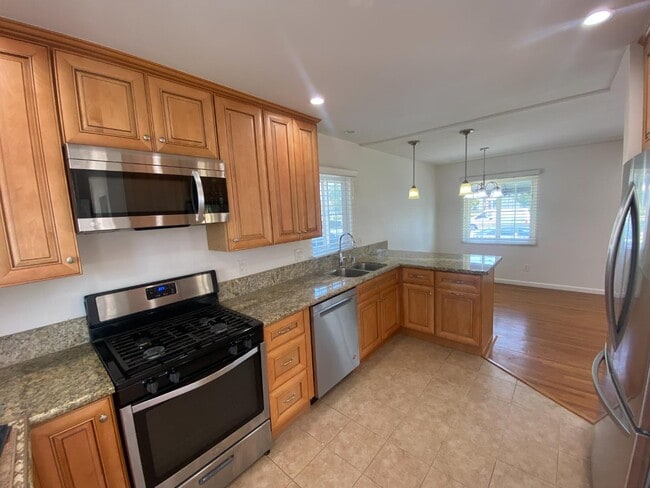 Building Photo - 4526 Wightman St