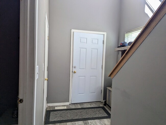 Building Photo - 2502 Oak Tree Ln