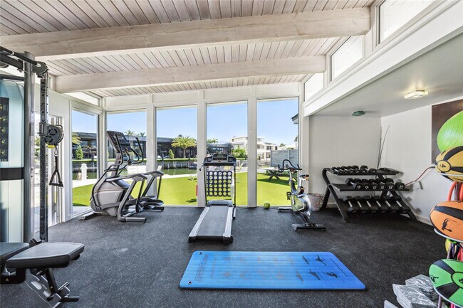 Building Photo - 2523 Castilla Isle