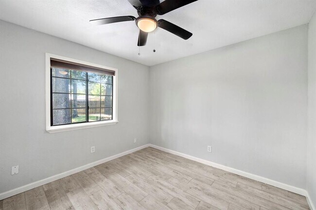 Building Photo - 13234 Boyer Ln