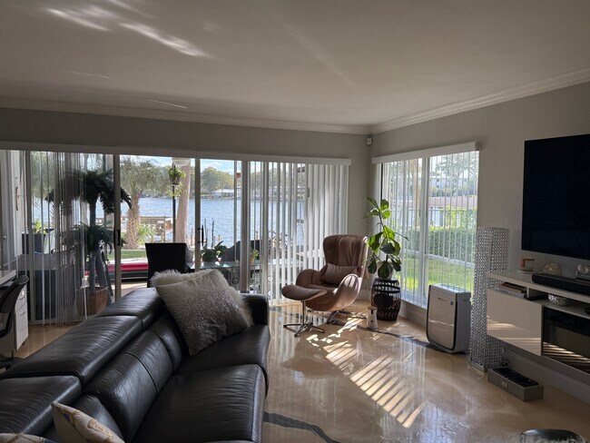 Building Photo - 206 Quayside Cir