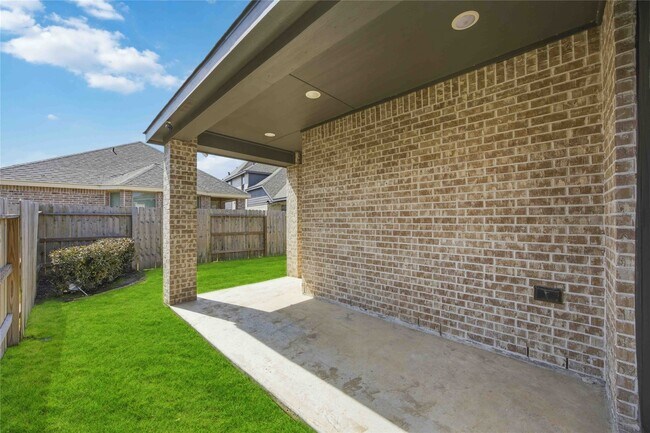 Building Photo - 908 Pismo Crk Ln