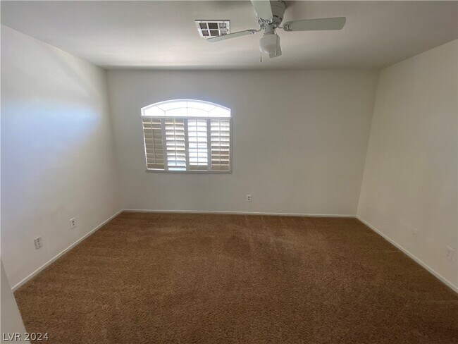 Building Photo - 358 July Jewel Ave