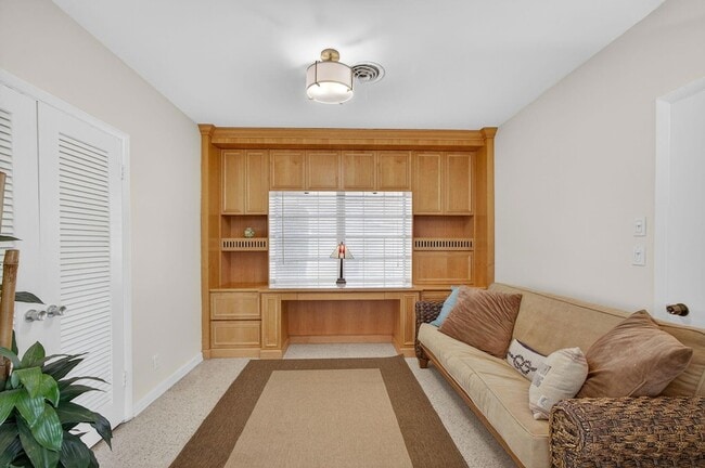 Building Photo - 1206 Dolphin Rd