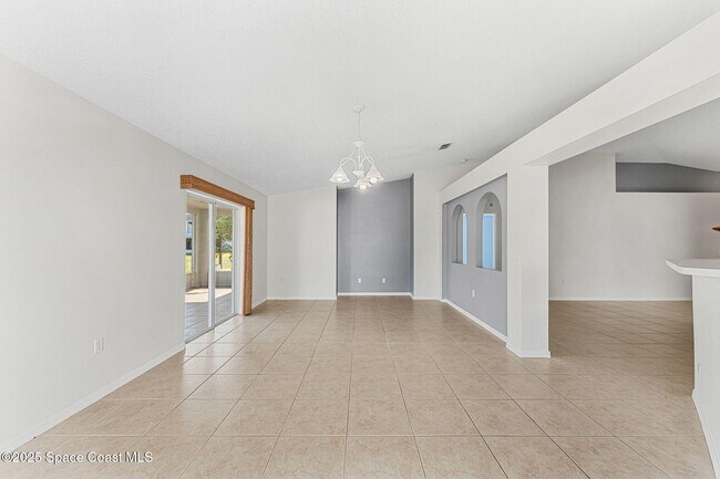 Building Photo - 2390 Savannah Blvd