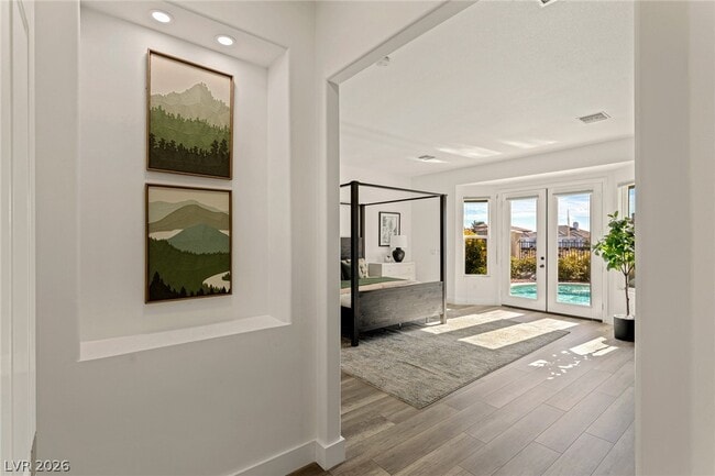 Building Photo - 9421 Queen Charlotte Dr
