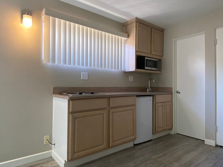 New verticals - 256 Termino Ave