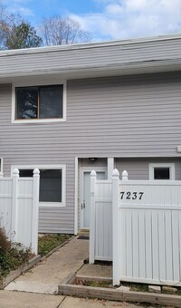 Building Photo - Townhome in Midtown Raleigh