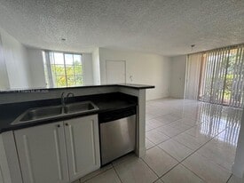 Building Photo - 12136 Saint Andrews Pl