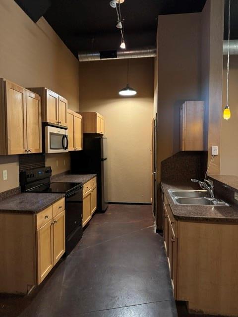 Building Photo - 375 Triad Village Dr