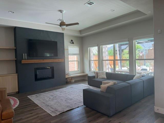 Building Photo - 4890 Milby Dr