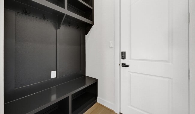 Building Photo - 3628 Lydia St